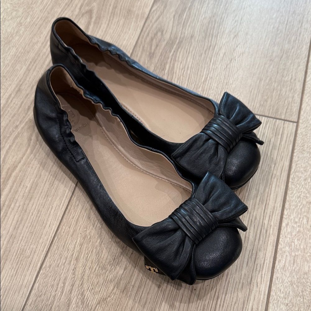 Tory Burch Black Leather Bow Flats